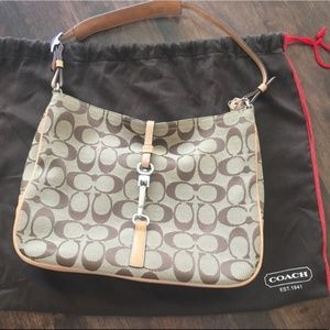 Coach Hampton Monogram Clip Shoulder Bag K22-6091